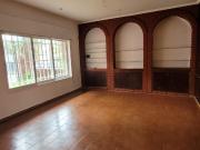 CASA EN ALQUILER EN PLANTA ALTA BARRIO VILLA CABRERA