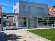 Casa en alquiler en Punta Mogotes