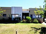 Casa en alquiler en San Ramiro Pilar del Este VCO...