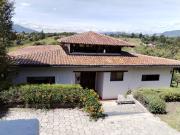 Casa en alquiler en Tumbaco, Quito