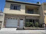 Casa en alquiler en Villa del Parque