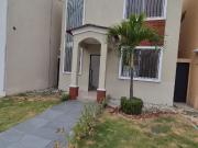 Casa en Alquiler en Villa Italia, 2 Hab, 2 Baños,...