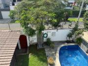 CASA EN ALQUILER FRENTE AL JOCKEY CON PISCINA