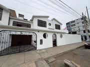 CASA EN ALQUILER PARA VIVIENDA Y OFICINA EN URB. PANDO...