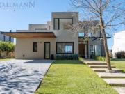 Casa en Venta 4 Dorms en Suite sobre la laguna con...