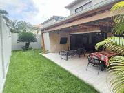 Casa de Alquiler Totalmente Amoblada en Urb Vía al Sol