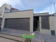 Casa en Alquiler Tres Cerritos