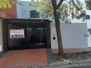 Casa en alquiler, tres dormitorios, Colinas del Cerro,...