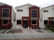 Casa en alquiler – Urb. Napoli, modelo Daniela