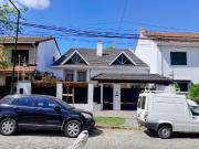 Casa en alquiler y venta en Martinez de Libertador al Rio
