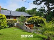 Casa en alquiler zona residencial centro de Pinamar...