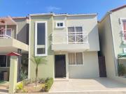 Casa en Alquilerr, Urb. La Perla, Norte de Guayaquil KarR