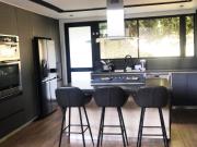 CASA EN ALTO DEL ESCOBERO EN UNIDAD CERRADA DE 1.410 M2