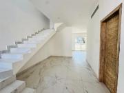 CASA EN ALTONZANO CON VISTA AL LAGO POR LA PARTE DEL JARDÍN