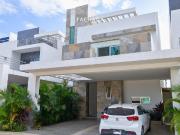 Casa en Aqua Residencial