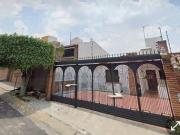 CASA EN ARBOLEDAS CON HERMOSA VISTA PANORÁMICA