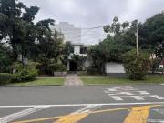 Casa en Arias Araguez cuadra 1