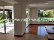 Casa en Arriendo, Altos Del Poblado, Medellín