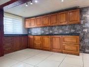 Casa en arriendo c/ estacionamiento en Estadio Germán Becker