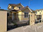 Casa en Arriendo en 5 dormitorios Serena Oriente