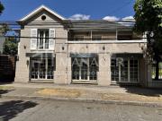 Casa en Arriendo en Amplio Local Comercial con Patente y...