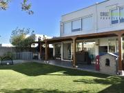 Casa en Arriendo en Av la Dehesa / Pie Andino