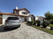 Casa en Arriendo en Avenida José Rabat