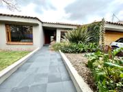 Casa En Arriendo En Bogota En Santa Barbara A228198