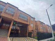 Casa En Arriendo En Bogota En Gratamira A229566