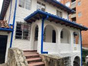 Casa En Arriendo En Bogota En Los Rosales A222095
