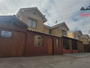 Casa en Arriendo en Casa en arriendo en Villa Los Carrera
