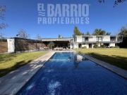 Casa en Arriendo en Chicureo Centro