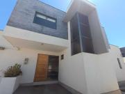 Casa en Arriendo en Coquimbo 4 dormitorios 3 baños