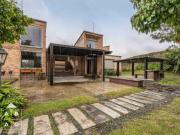 Casa En Arriendo En Envigado En Alto De Palmas A347135