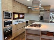 Casa En Arriendo En Envigado En Loma Del Escobero A263989