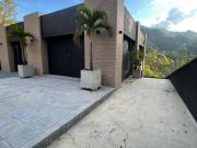 Casa en Arriendo en Envigado sector el Salado