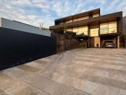 Casa en Arriendo en La Reina 4 dormitorios 4 baños