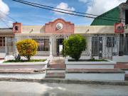 casa en arriendo en la victoria. Cod A100405