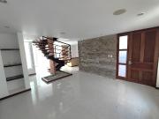 Casa en arriendo en La Villa