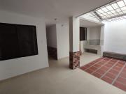 casa en arriendo en laureles. Cod A9432650