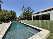 Casa en Arriendo en Lo Barnechea 5 dormitorios 5 baños