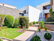 Casa en Arriendo en Lo Barnechea 6 dormitorios 5 baños