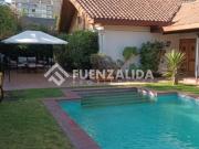 Casa en Arriendo en Los Dominicos con Santa Magdalena Sofia