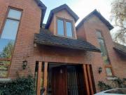 Casa en Arriendo en Los Halcones / Bernardo Larraín Cotapos