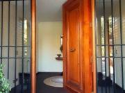 Casa en Arriendo en Los Halcones / Bernardo Larraín Cotapos