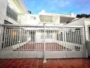 casa en arriendo en niza. Cod A5816