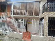 casa en arriendo en parque residencial. Cod A9191127
