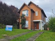 Casa en Arriendo en Pasaje Costa Norte, Lomas del Lago