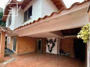 casa en arriendo en poblado. Cod A10570