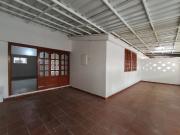 casa en arriendo en quinta bosch. Cod A32043